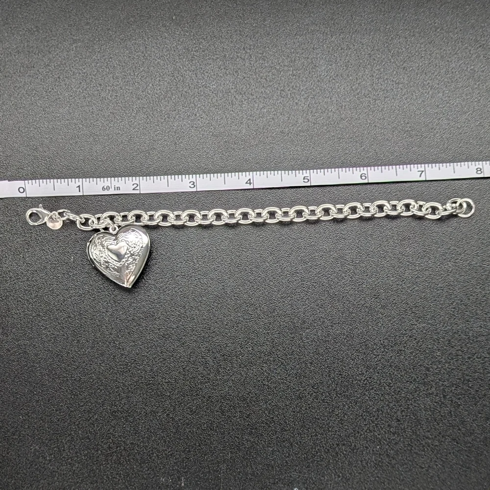 Elegant Silver Heart Charm Bracelet